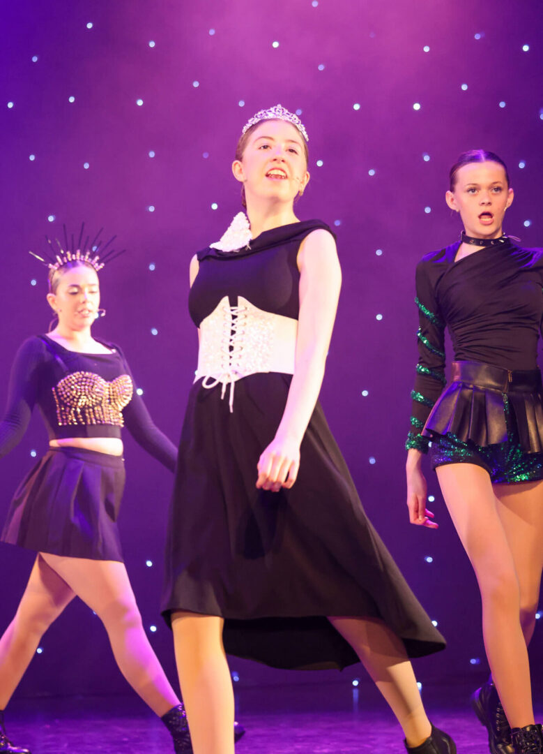 SR Dance Academy We teach a range of classes for all ages, spanning a variety of dance genres from tap and ballet to modern jazz, musical theatre and much more.